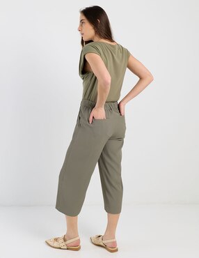 Pantalón capri Contempo straight para mujer
