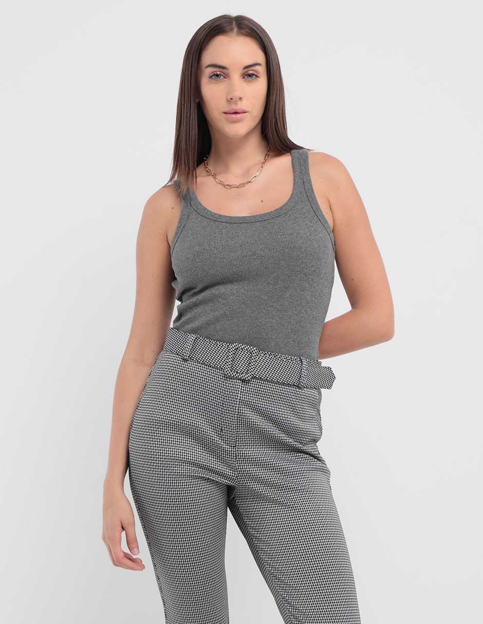 Top escote medio tirante ancho