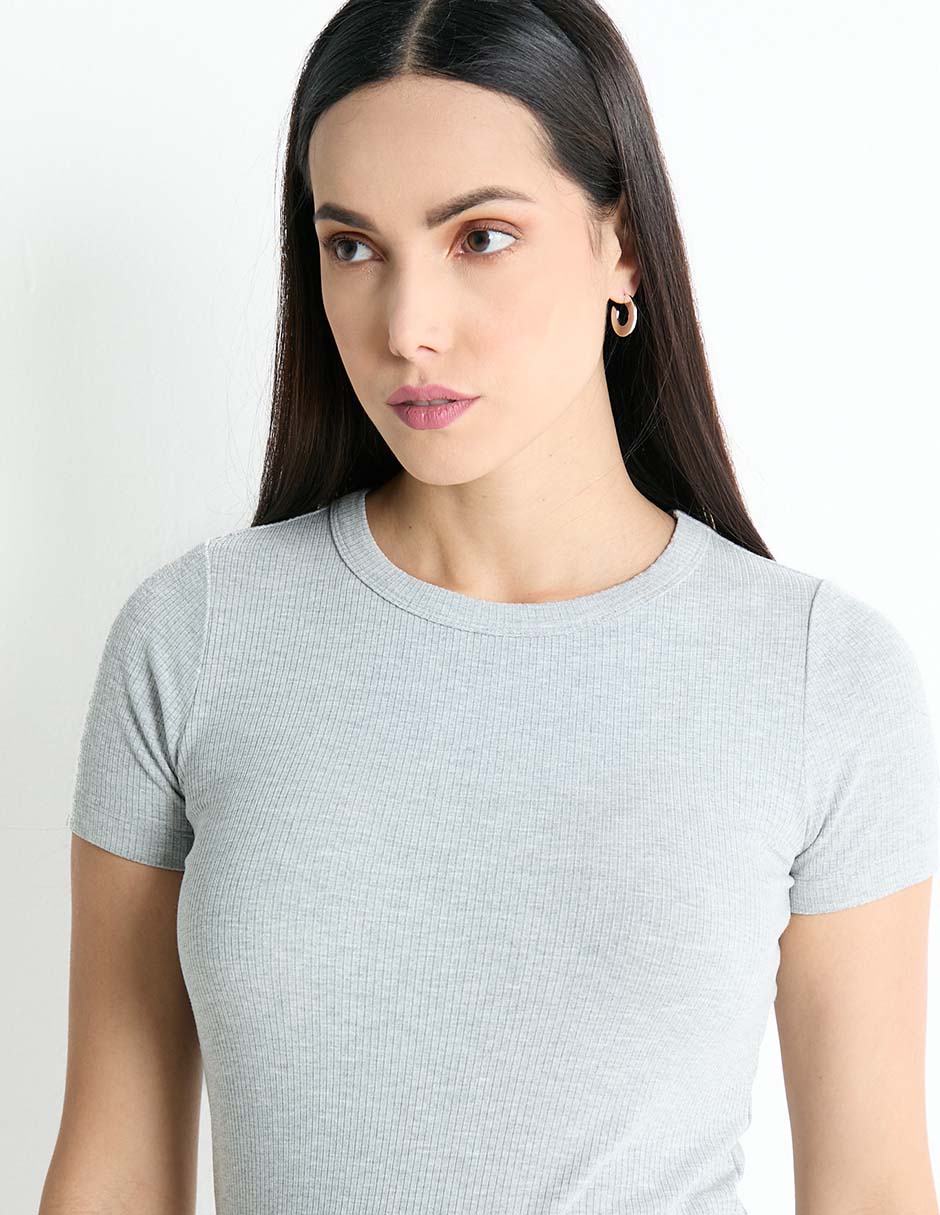 Playera manga corta cuello redondo para mujer 4