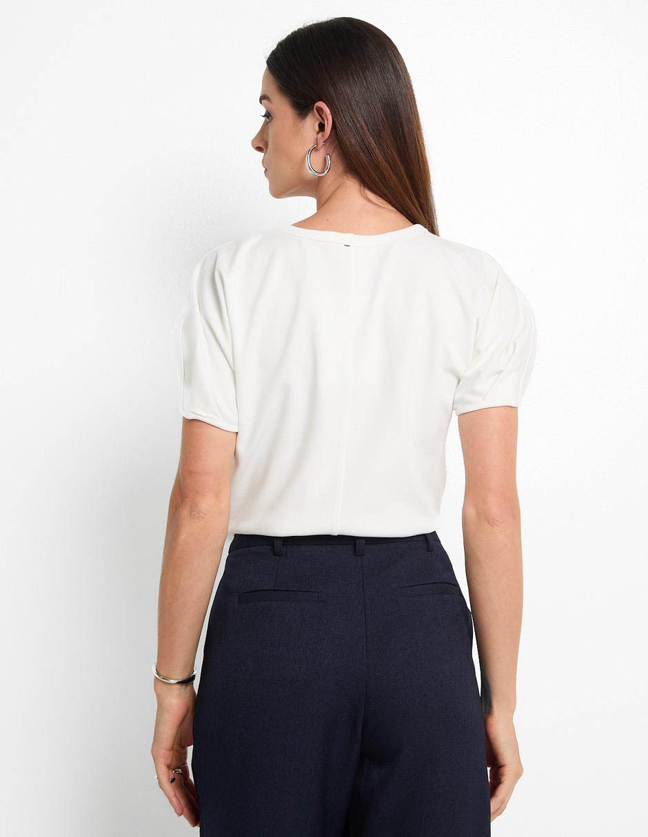 Playera manga corta cuello redondo para mujer 2