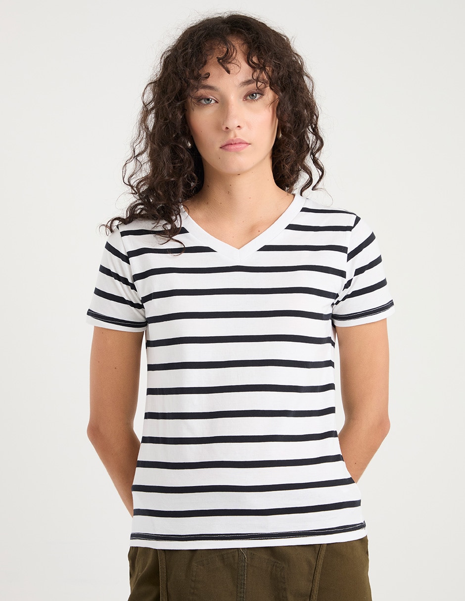 Playera manga corta cuello V para mujer