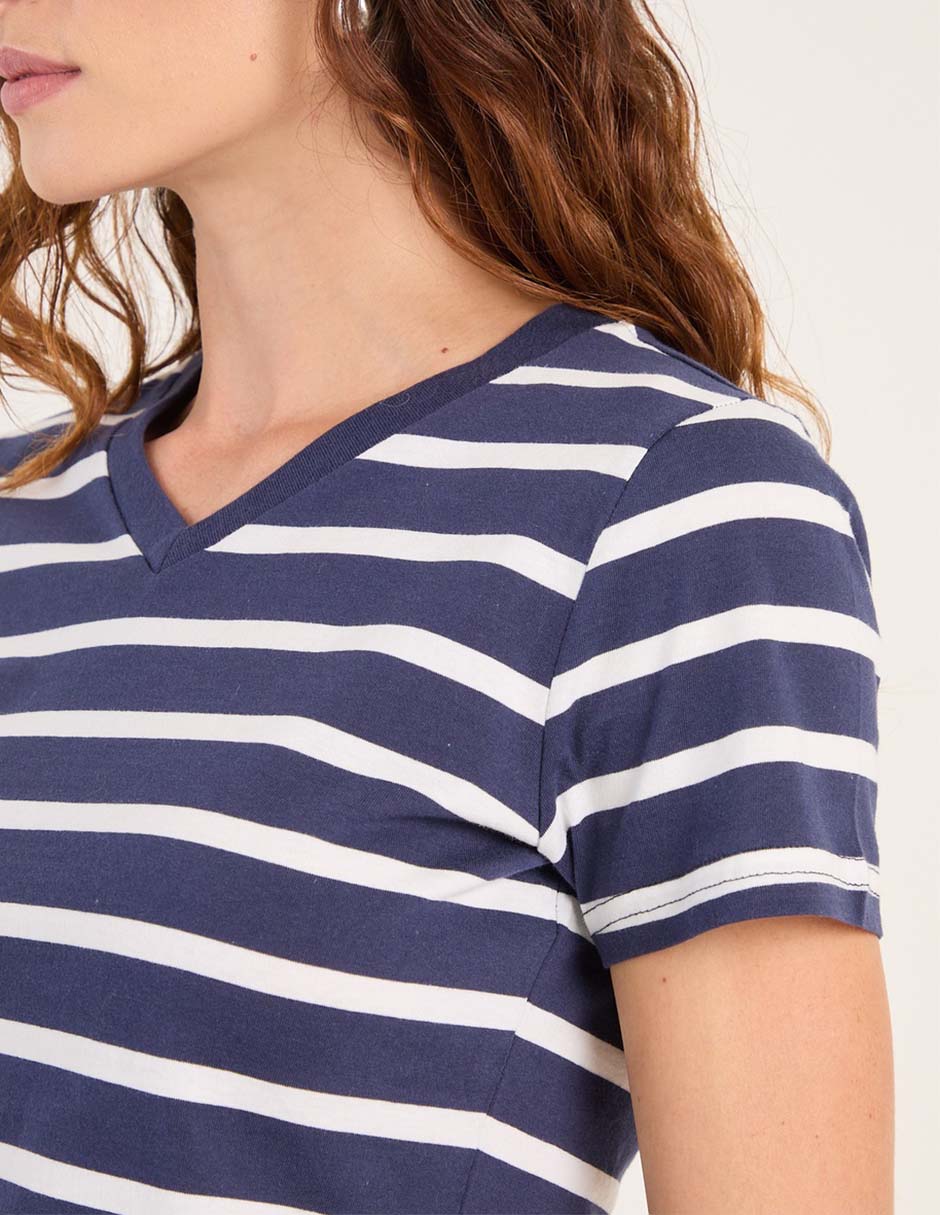 Playera manga corta cuello V para mujer 4