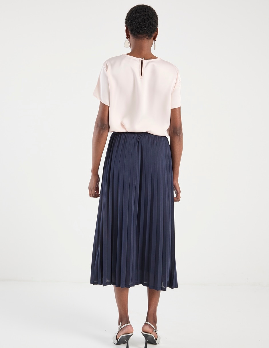 Falda crop a la cintura 6