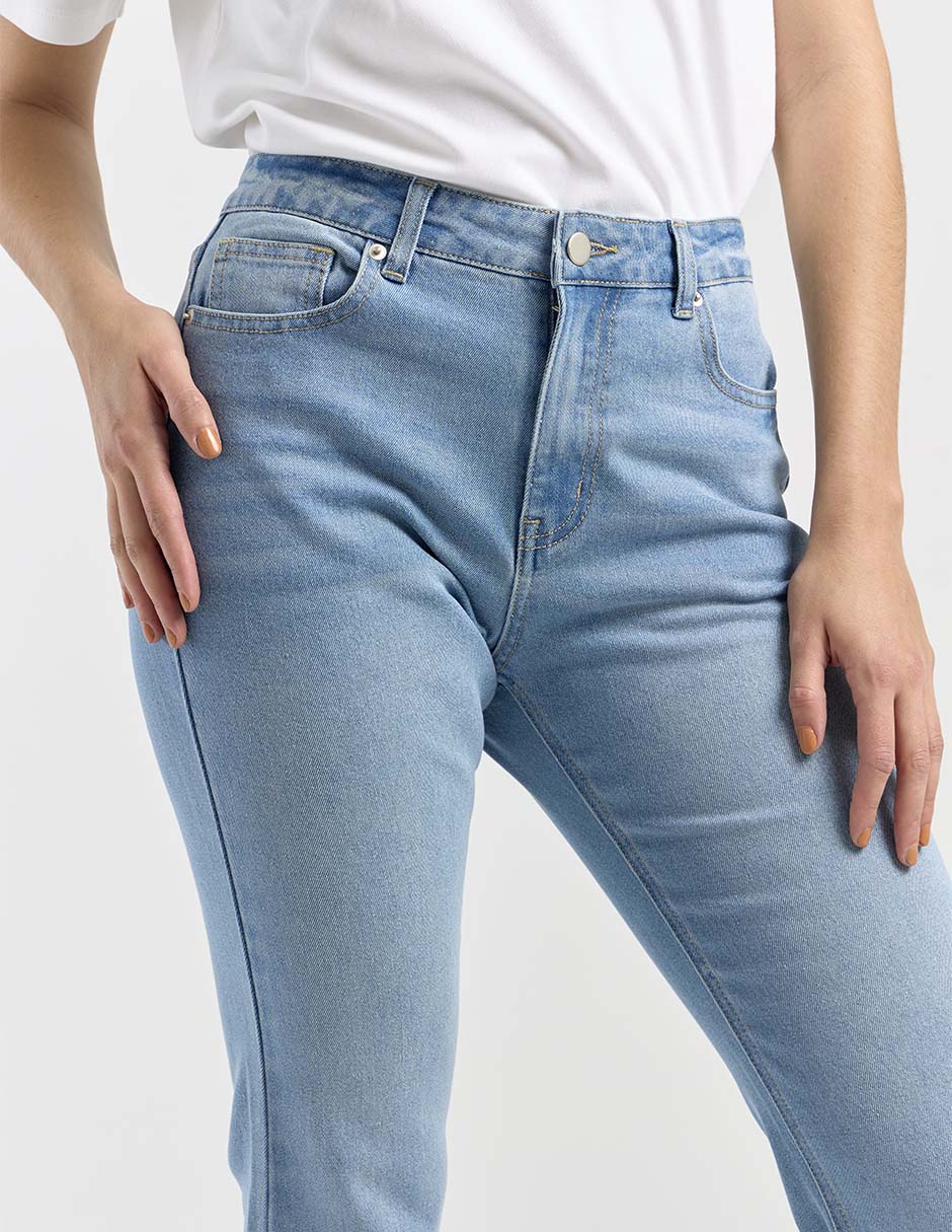 Jeans flare corte cintura para mujer 4