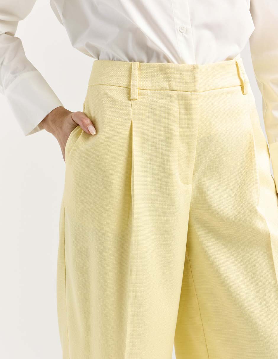 Pantalón amplio para mujer 4