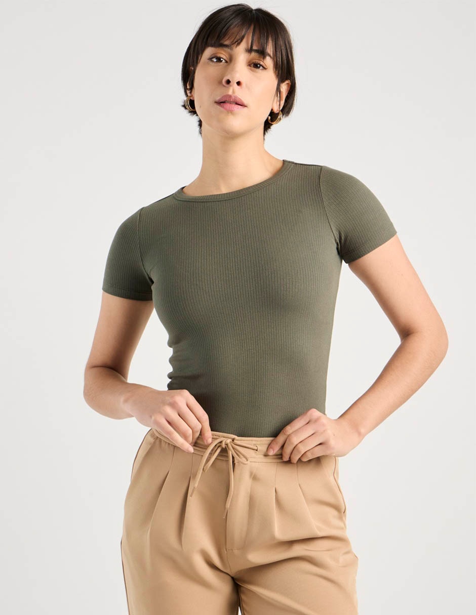 Playera manga corta cuello redondo para mujer