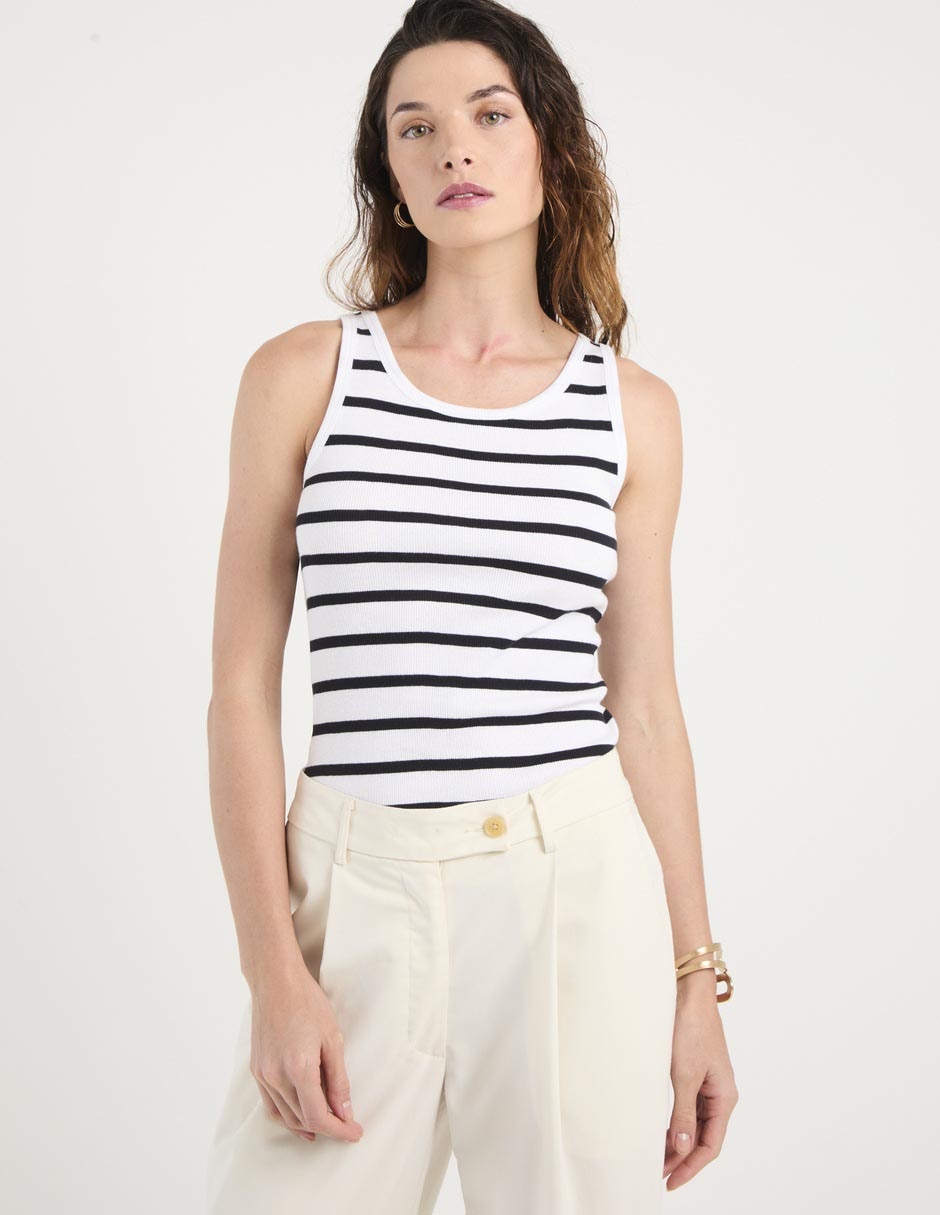 Top cuello redondo Top cuello redondo