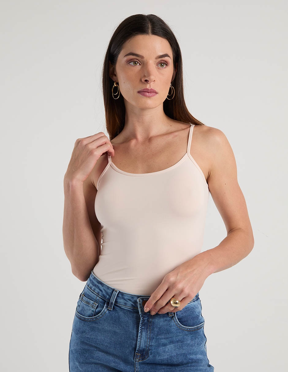 Top cuello redondo escote medio tirante delgado Top cuello redondo escote medio tirante delgado