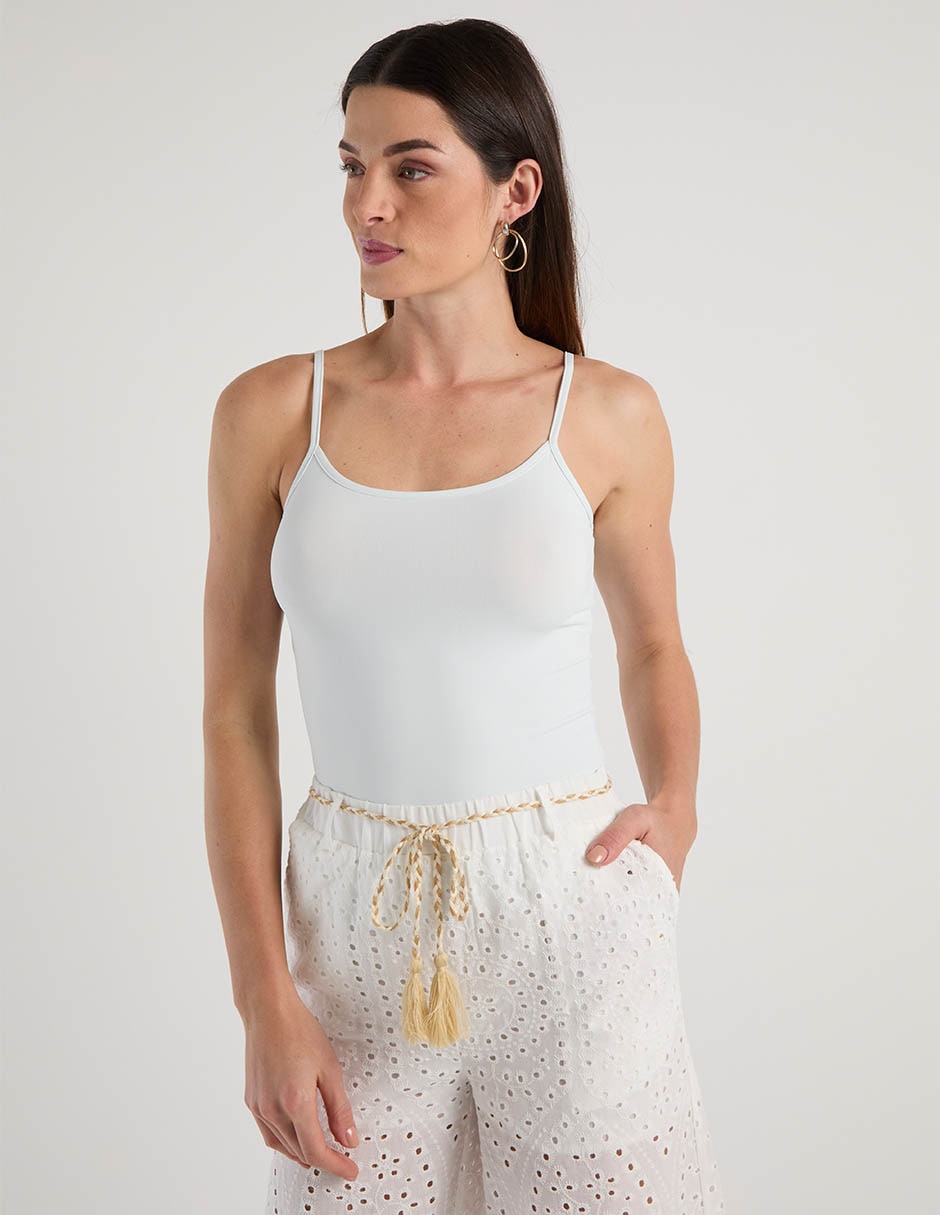 Top cuello redondo escote medio tirante delgado Top cuello redondo escote medio tirante delgado