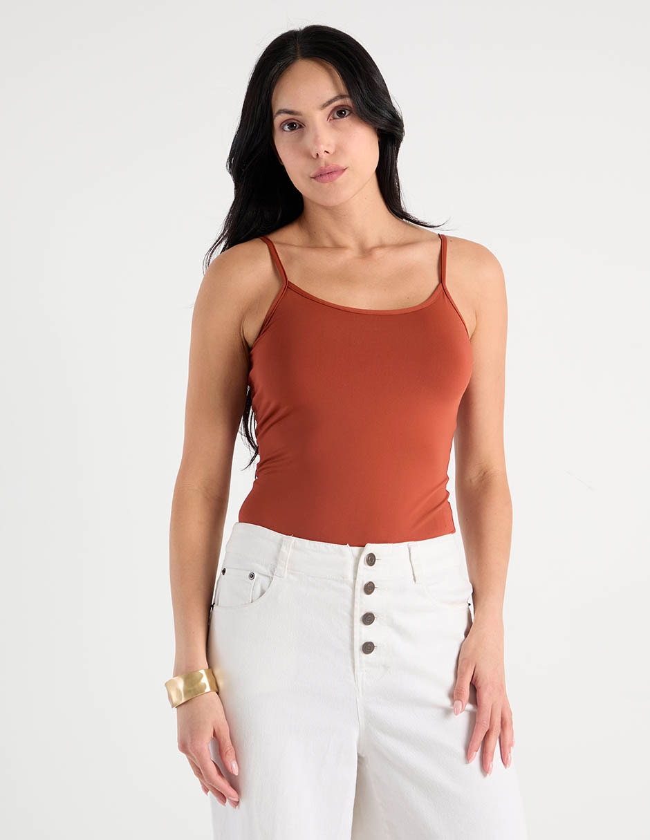 Top cuello redondo escote medio tirante delgado Top cuello redondo escote medio tirante delgado